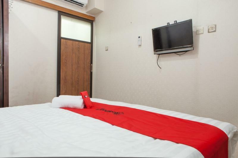 Reddoorz Near Pelabuhan Tanjung Perak 2 Surabaya Hotel Exterior foto